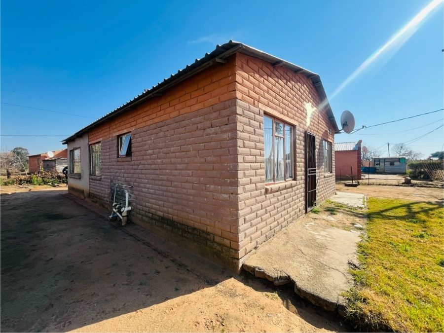 2 Bedroom Property for Sale in Bloemside 4 Free State